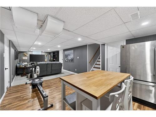 100 Ferndale Avenue, Hamilton, ON - Indoor