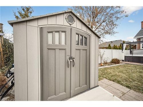 100 Ferndale Avenue, Hamilton, ON - Outdoor