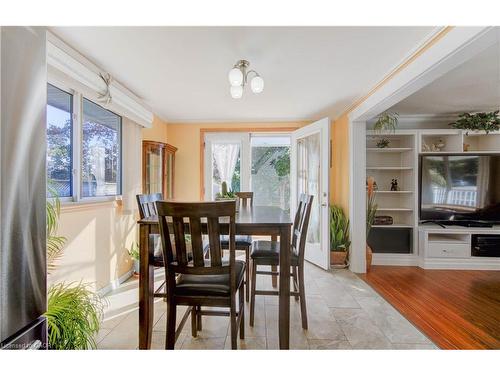 55 Gracefield Crescent, Kitchener, ON - Indoor Photo Showing Dining Room