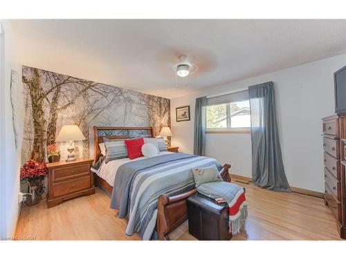 55 Gracefield Crescent, Kitchener, ON - Indoor Photo Showing Bedroom