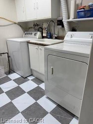 55 Gracefield Crescent, Kitchener, ON - Indoor Photo Showing Laundry Room