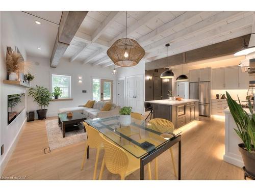 38 Shirk Place, Kitchener, ON - Indoor Photo Showing Dining Room