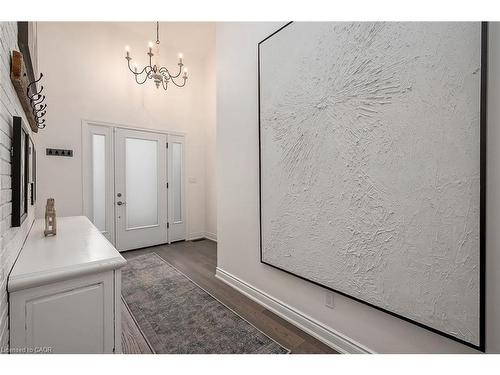 403 Smith Avenue, Burlington, ON - Indoor