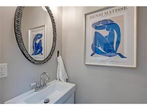 403 Smith Avenue, Burlington, ON - Indoor Photo Showing Bathroom