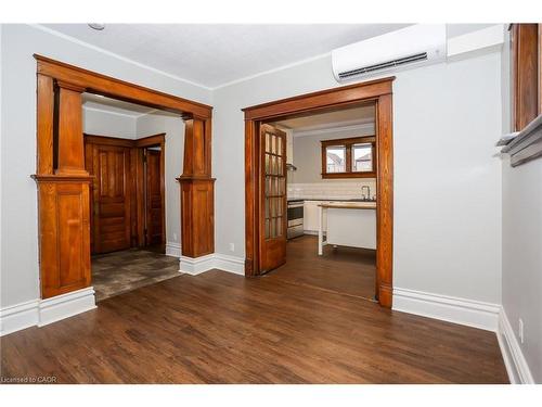 94 Scott Street, Kitchener, ON - Indoor Photo Showing Other Room