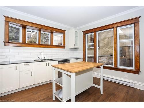 94 Scott Street, Kitchener, ON - Indoor