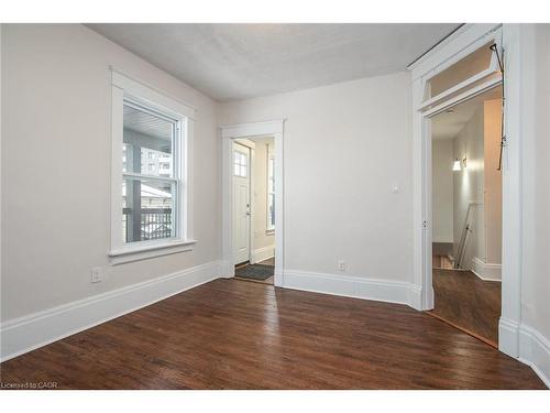 94 Scott Street, Kitchener, ON - Indoor Photo Showing Other Room