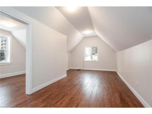 94 Scott Street, Kitchener, ON - Indoor Photo Showing Other Room