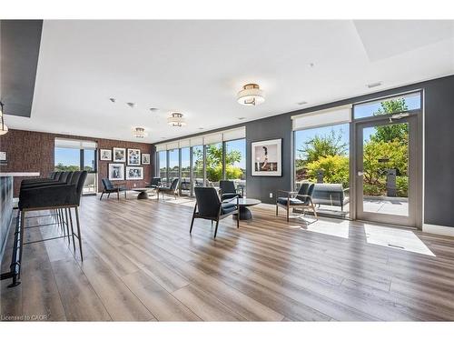 902-15 Glebe Street, Cambridge, ON - Indoor