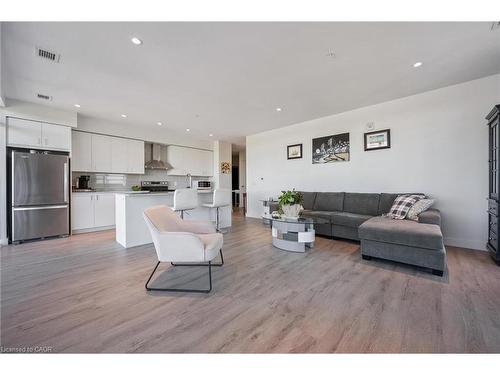 902-15 Glebe Street, Cambridge, ON - Indoor