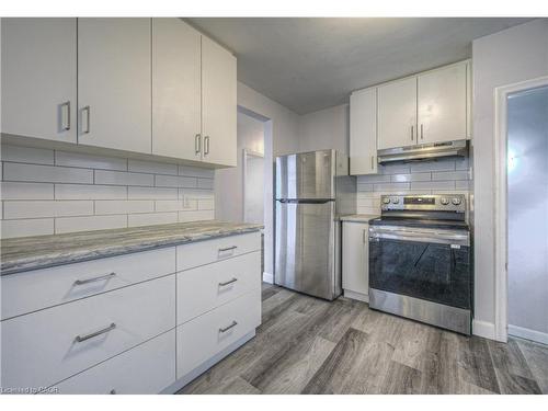 184 Patricia Avenue, Kitchener, ON - Indoor Photo Showing Kitchen With Upgraded Kitchen