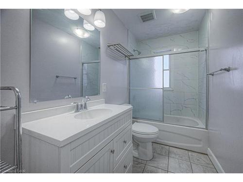 184 Patricia Avenue, Kitchener, ON - Indoor Photo Showing Bathroom