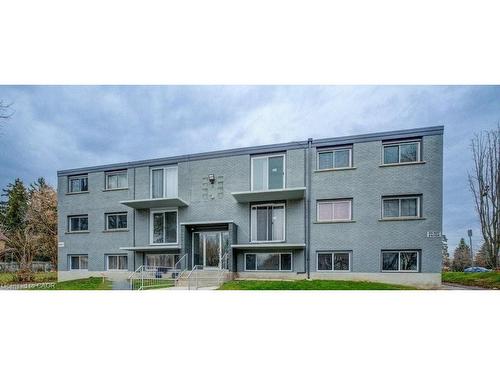 15-82 Elgin Street S, Cambridge, ON - Outdoor With Facade