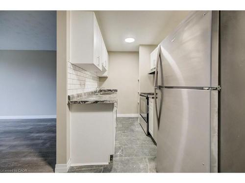 15-82 Elgin Street S, Cambridge, ON - Indoor Photo Showing Other Room