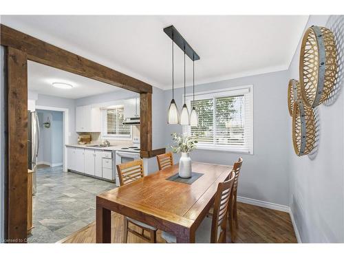 30 Kelly Street, Waterdown, ON - Indoor Photo Showing Dining Room