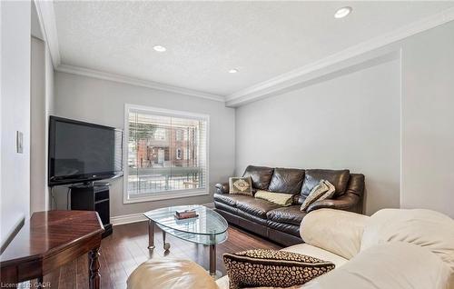 34 Cliff Avenue, Hamilton, ON - Indoor Photo Showing Living Room