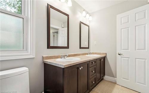 34 Cliff Avenue, Hamilton, ON - Indoor Photo Showing Bathroom