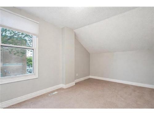 34 Cliff Avenue, Hamilton, ON - Indoor Photo Showing Other Room