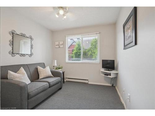 921-1450 Glen Abbey Gate, Oakville, ON - Indoor