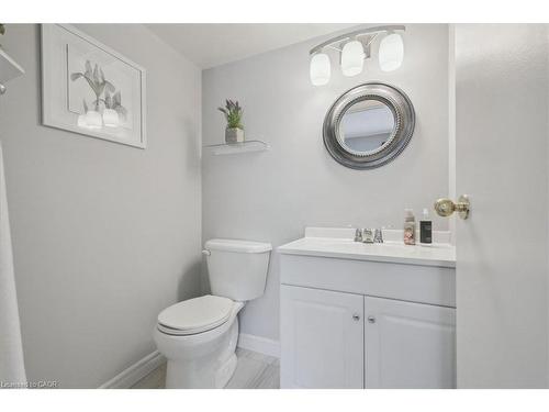 921-1450 Glen Abbey Gate, Oakville, ON - Indoor Photo Showing Bathroom