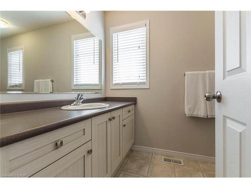 26 Meadowridge Street, Kitchener, ON - Indoor Photo Showing Bathroom