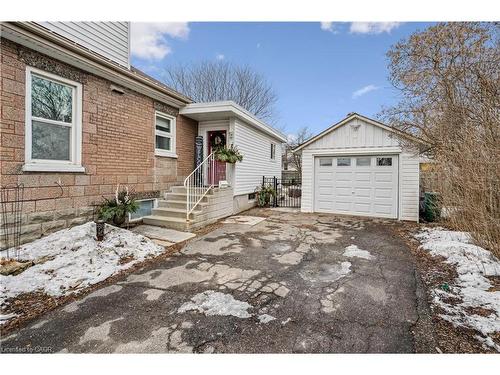 13 Spiers Crescent, Cambridge, ON - Outdoor