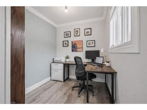 13 Spiers Crescent, Cambridge, ON - Indoor Photo Showing Office