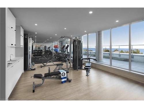 2405-370 Martha Street, Burlington, ON - Indoor Photo Showing Gym Room