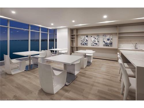 2405-370 Martha Street, Burlington, ON - Indoor