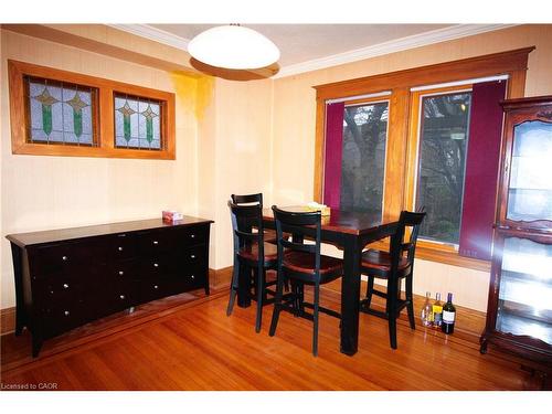 88 Cline Avenue N, Hamilton, ON - Indoor Photo Showing Dining Room