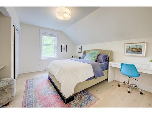 38 Euclid Avenue, Waterloo, ON - Indoor Photo Showing Bedroom