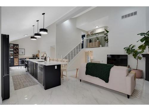 49 Wyandotte Court, Kitchener, ON - Indoor Photo Showing Other Room