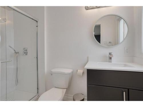 49 Wyandotte Court, Kitchener, ON - Indoor Photo Showing Bathroom
