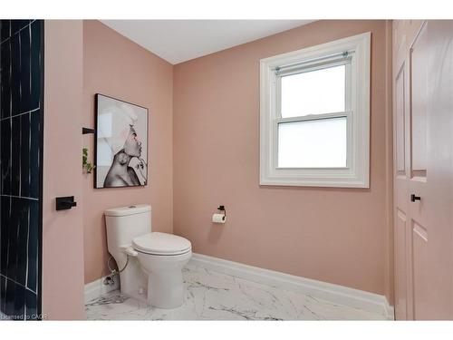 49 Wyandotte Court, Kitchener, ON - Indoor Photo Showing Bathroom