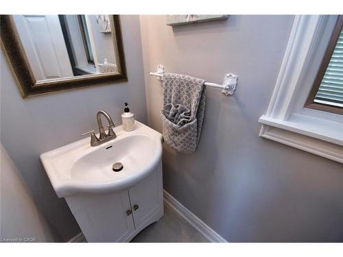 1284 Highway 54, Caledonia, ON - Indoor Photo Showing Bathroom