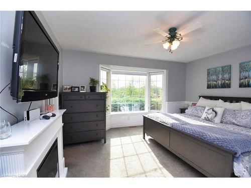 1284 Highway 54, Caledonia, ON - Indoor Photo Showing Bedroom