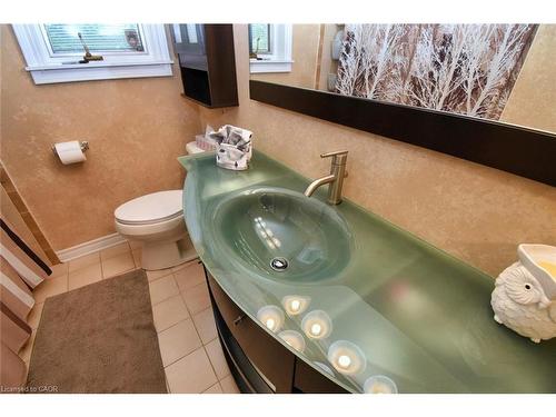 1284 Highway 54, Caledonia, ON - Indoor Photo Showing Bathroom