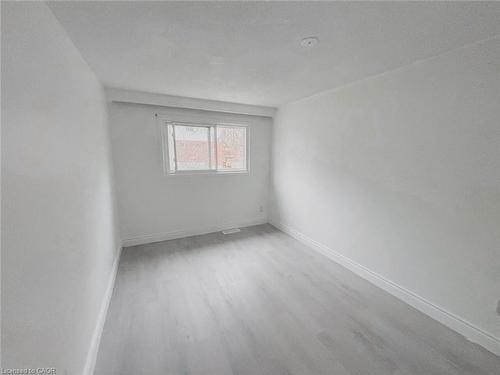 1949 Old Mill Road, Kitchener, ON - Indoor Photo Showing Other Room