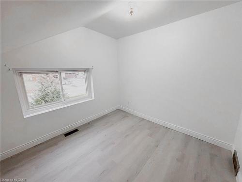 1949 Old Mill Road, Kitchener, ON - Indoor Photo Showing Other Room