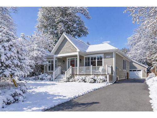 2195 Courtland Drive, Burlington, ON - Outdoor With Facade