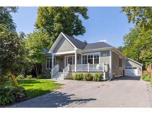 2195 Courtland Drive, Burlington, ON - Outdoor With Deck Patio Veranda With Facade