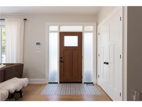 2195 Courtland Drive, Burlington, ON - Indoor Photo Showing Other Room