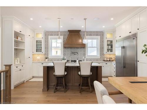 2195 Courtland Drive, Burlington, ON - Indoor