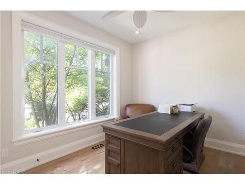 2195 Courtland Drive, Burlington, ON - Indoor