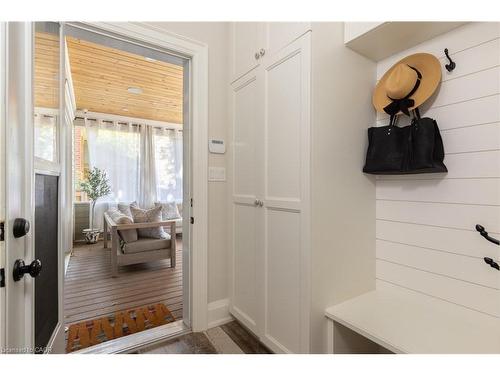 2195 Courtland Drive, Burlington, ON - Indoor Photo Showing Other Room