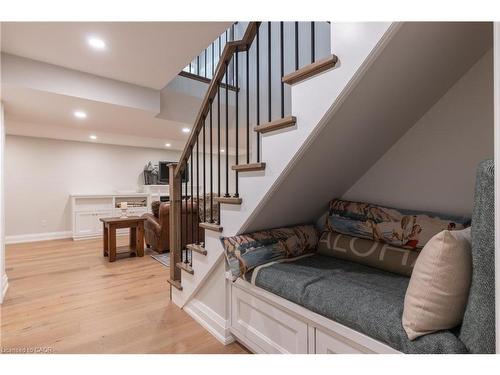 2195 Courtland Drive, Burlington, ON - Indoor