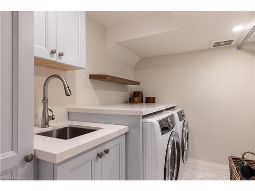 2195 Courtland Drive, Burlington, ON - Indoor Photo Showing Laundry Room