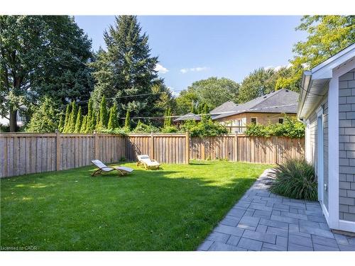 2195 Courtland Drive, Burlington, ON - Outdoor