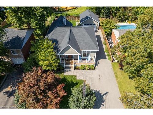 2195 Courtland Drive, Burlington, ON - Outdoor