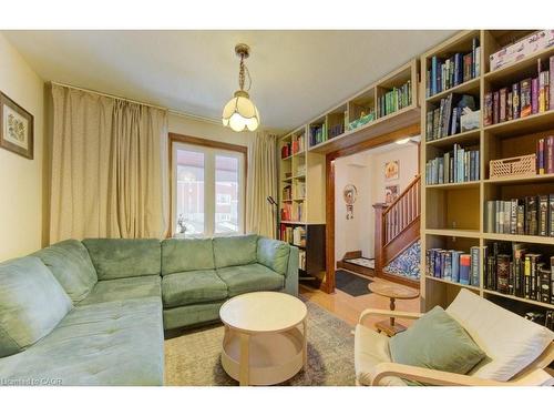 257 Guelph Street, Kitchener, ON - Indoor Photo Showing Living Room